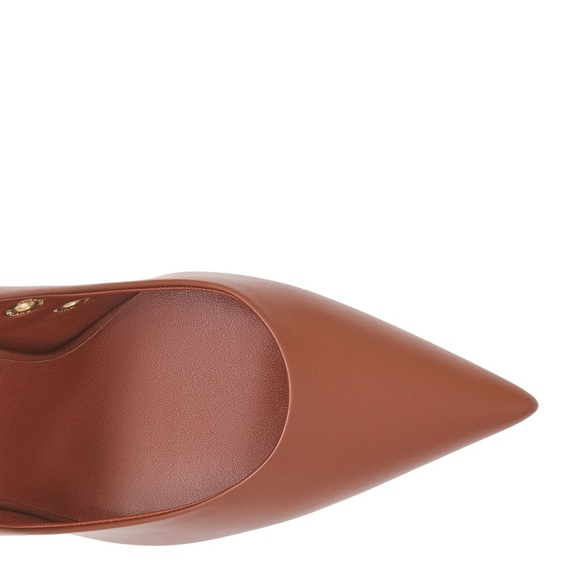 NWT Burberry Eyelet Detail Leather Point Toe Heel Pumps in Brown - Picture 5 of 16